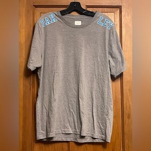 Oakley Logo gray t-shirt, size large - like-new condition!